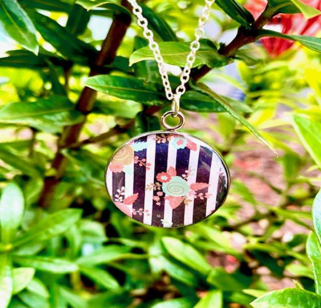 Striped Circular Pendant Necklace