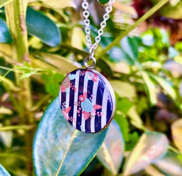 Striped Circular Pendant Necklace
