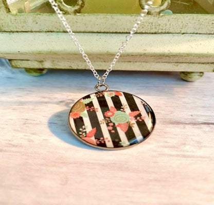 Striped Circular Pendant Necklace