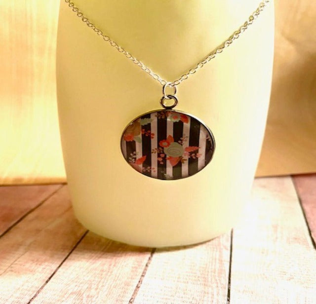 Striped Circular Pendant Necklace