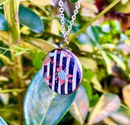 Striped Circular Pendant Necklace