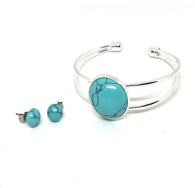 Matching Turquoise Earrings and Bracelet Set