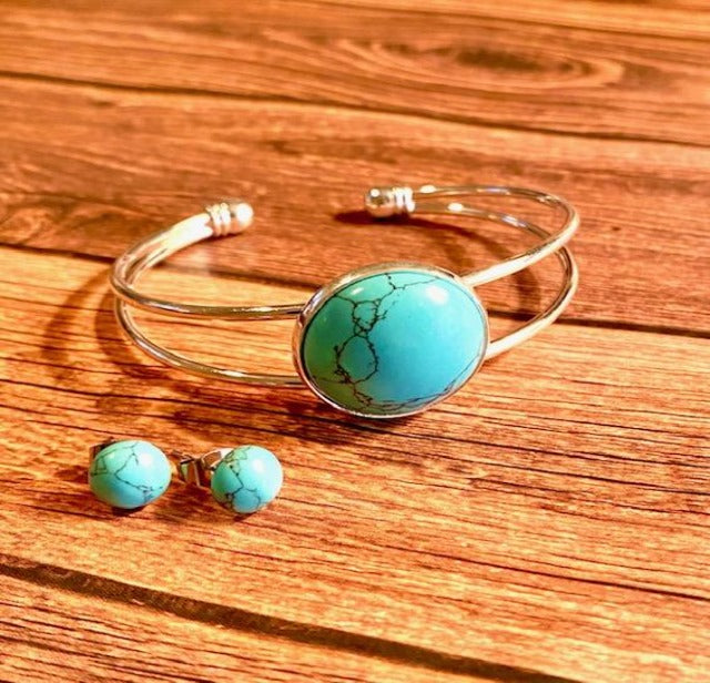 Matching Turquoise Earrings and Bracelet Set
