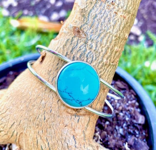 Matching Turquoise Earrings and Bracelet Set