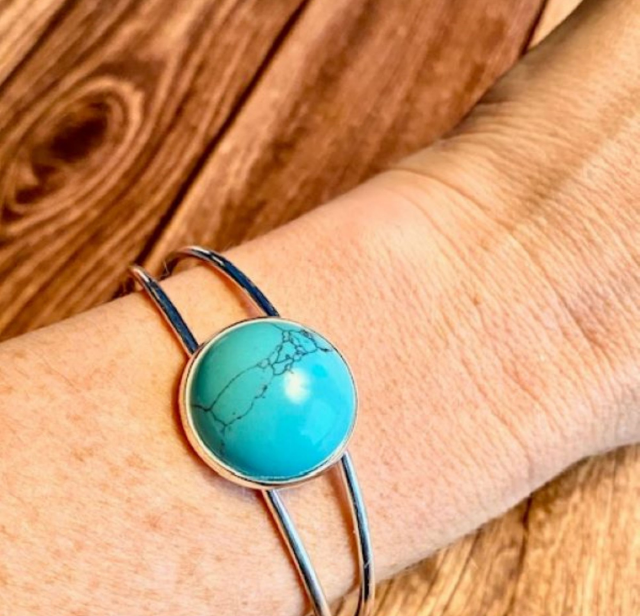 Matching Turquoise Earrings and Bracelet Set
